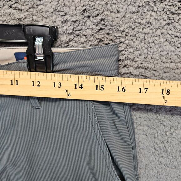 Cova Shorts Mens Size 30 Gray Casual Chino‎ Flat Front - Picture 3 of 9